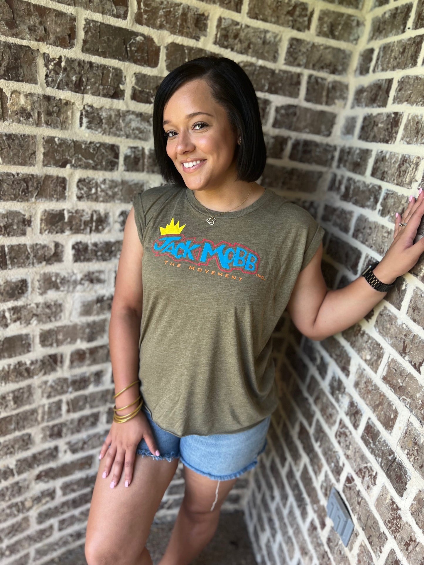 Women’s Classic JackMobb Sleeveless Shirt