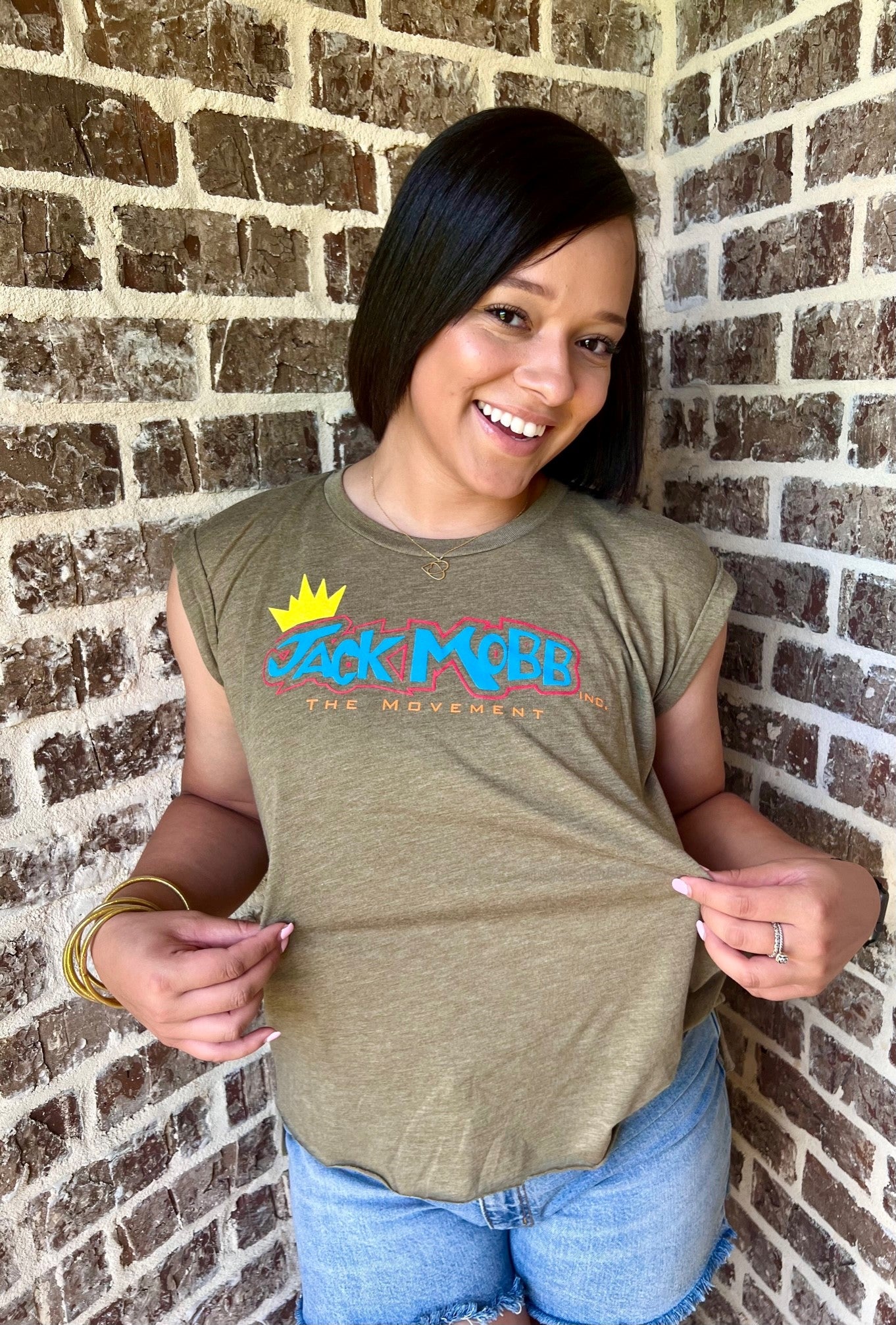 Women’s Classic JackMobb Sleeveless Shirt